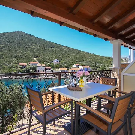 Robinson Leonardo Apartment Gdinj