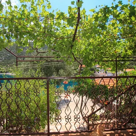 Robinson Leonardo Apartment *